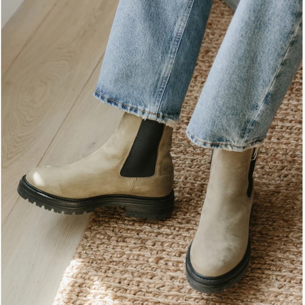 Jenni Kayne Olive Green Chelsea Lug Ankle Boots